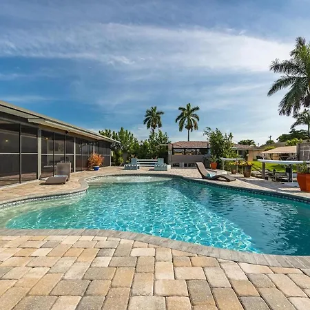 Aqua Escape - Cape Coral - Roelens Vacations Gulf Access- Minutes To The River- Kayaks-Dog Friendly